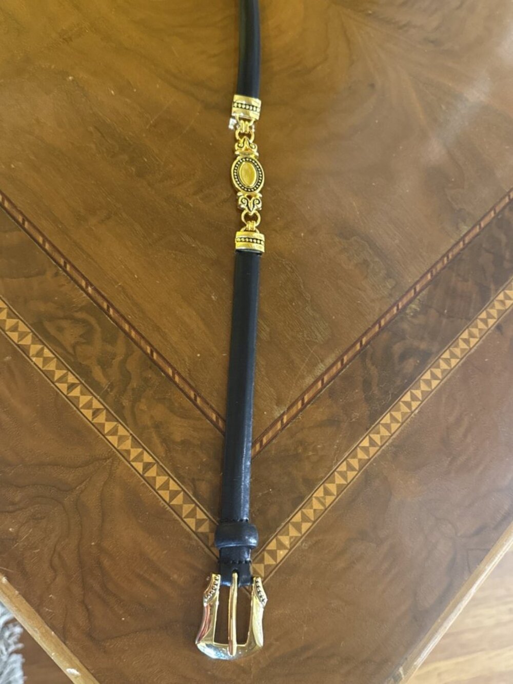 Vintage Captiva Black Leather gold Metal Embellished Belt Ornate Boho M